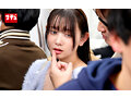 対面羞恥で何度もイカされ糸が引くほど舌を絡ませるベロキス発情娘SP 清楚美女を彼氏から寝取り中出しするまで連日接吻責めで虜にさせろ 画像9