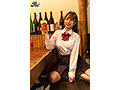 神クビレ美乳BODY解禁！SNSで人気の女子大生レイヤー北島愛菜AVデビュー！！ 画像2