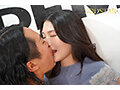 30発中出し大乱交！ノンストップ・ノーカットで30本のチ●ポを滅多挿し＆ぶっかけ！ 本庄鈴 画像3