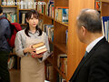 人妻秘書、汗と接吻に満ちた社長室中出し性交 最初で最高の秘書、ここに誕生―。 新妻ゆうか 画像1